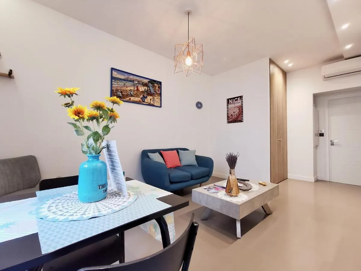Le Petit Balcon By Booking Guys Nice 0*,